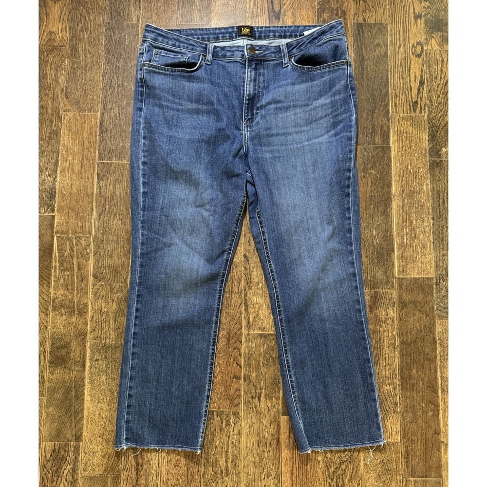 Lee Blue Jeans Women's Size 16 Short Raw Hem Straight Leg High Rise
